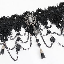 Load image into Gallery viewer, EAS008 Spider web-shaped gothic chocker