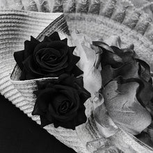 Load image into Gallery viewer, EAS02401 Grey and White Half-rimmed feather flower headband straw hat
